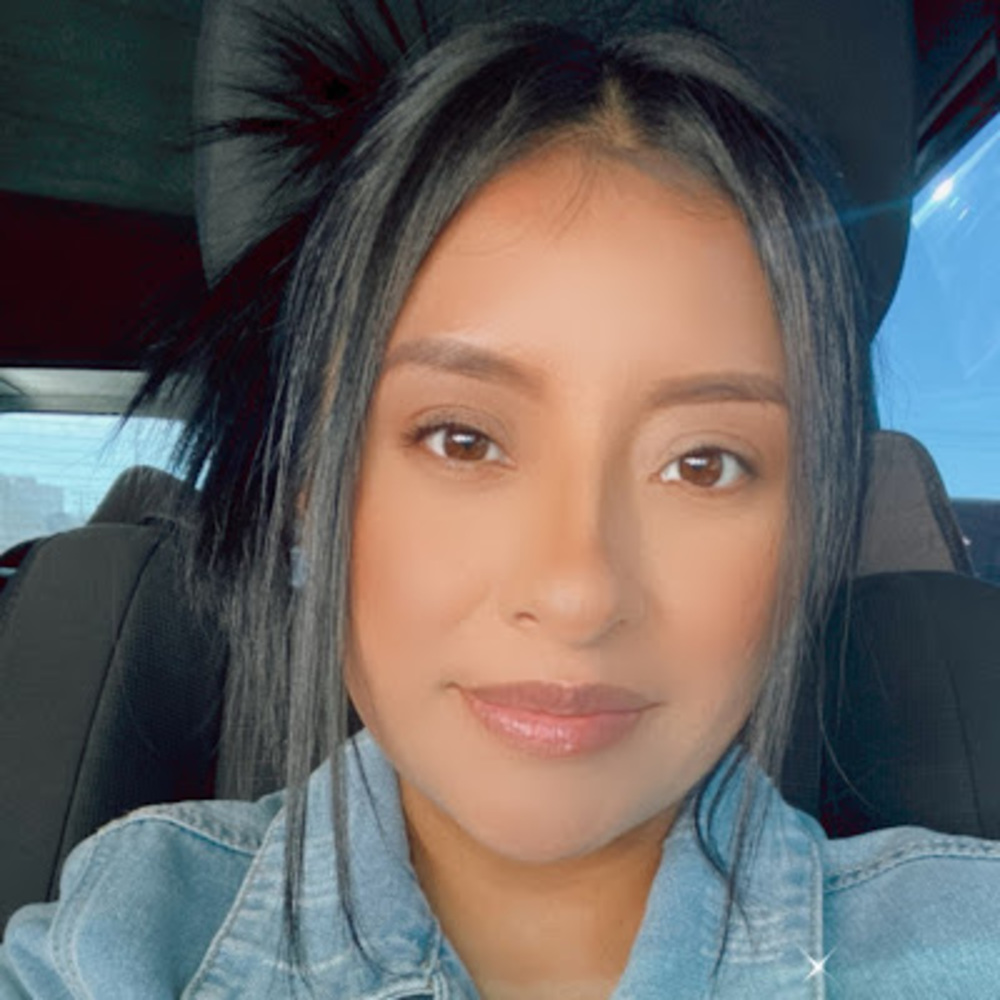 Meet your Posher, Rebeca